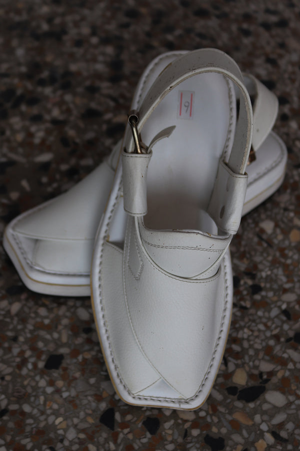 Kaptan White Leather Chawat – Premium Quality | 40% OFF - My Store